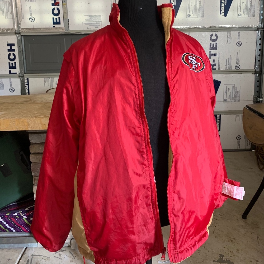 G-lll jacket super nice converts to vest and reversible